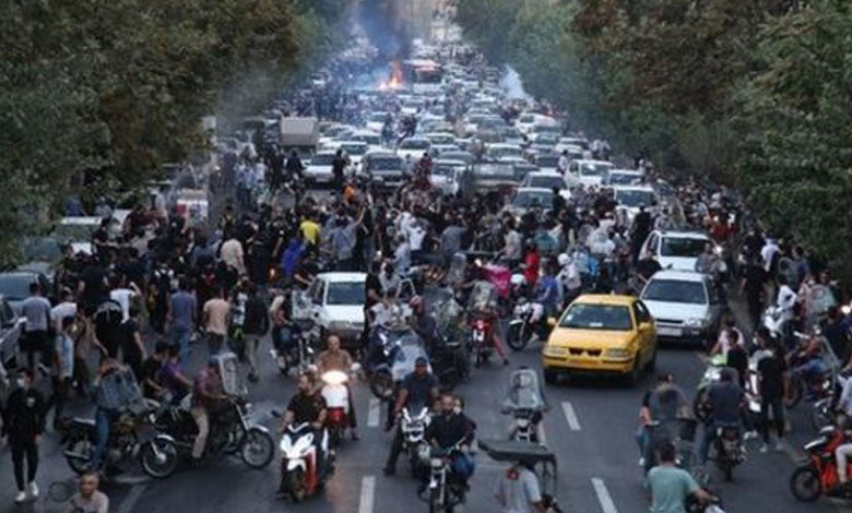 Soulèvement populaire - Les Jeunes de Téhéran appellent à une mobilisation massive devant les Universités le 1er Octobre