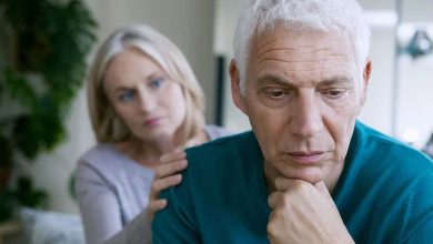 Quels sont les premiers symptômes de la maladie de Parkinson ?