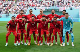 Iran - Pourquoi les joueurs de l'équipe iranienne ont-ils refusé de chanter l'hymne national de leur pays ?