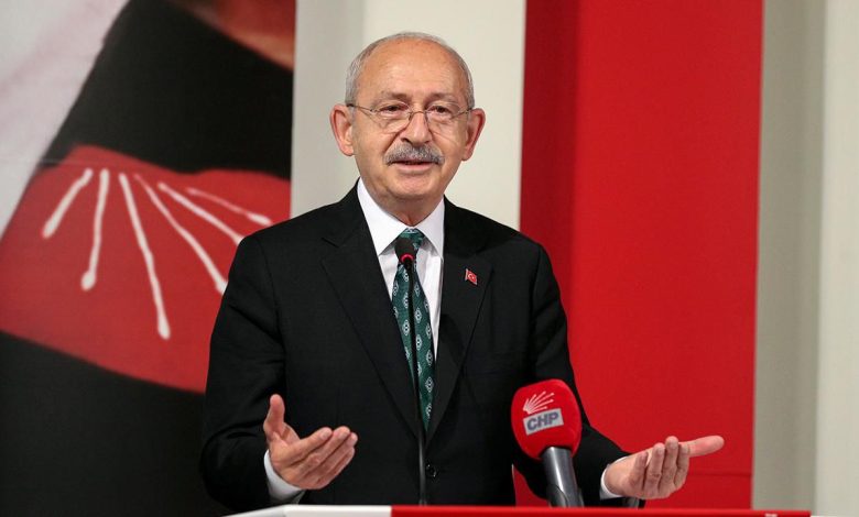 Le plus grand parti d'opposition en Turquie lance une campagne pour la déportation des réfugiés