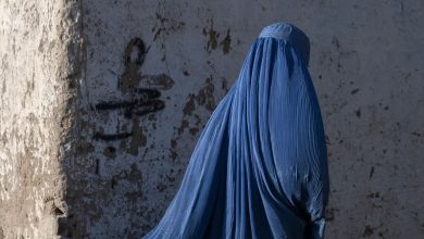 Les talibans enflamment la situation en restreignant les libertés des femmes - la communauté internationale va-t-elle agir ?
