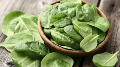 L'intoxication par les épinards provoque des hallucinations, une maladie après contamination chimique