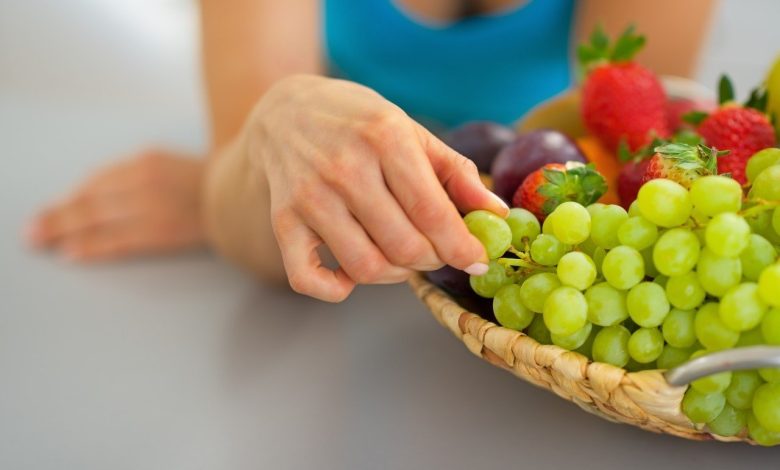 Il protège contre la démence et réduit le cholestérol- Avantages du raisin