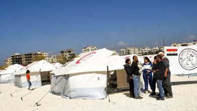 Le Croissant-Rouge des EAU ouvre un camp temporaire pour les personnes touchées par le séisme en Syrie