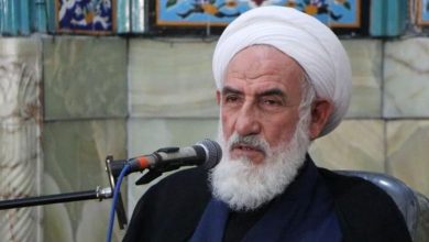 Élimination d'un dignitaire religieux proche de Khamenei