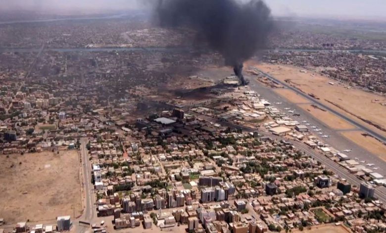 Khartoum garde les étrangers... L'œil de l'information surveille la carte de l'évacuation