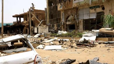 Des dizaines d'officiers se rendent après que les Forces de soutien rapide ont resserré leur siège sur le quartier général de l'armée