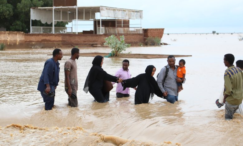 Combats mortels et une catastrophe humanitaire imminente... Le Soudan lance un appel à l'aide face à l'escalade et aux inondations