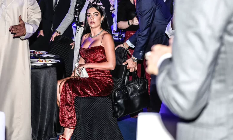 Georgina Rodriguez pleine de rancune montre les crocs et continue d'ignorer Nabilla Vergara