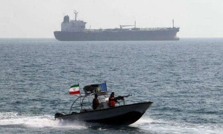 Les Gardiens de la Révolution iraniens continuent d'attaquer des navires marchands dans le détroit d'Hormuz