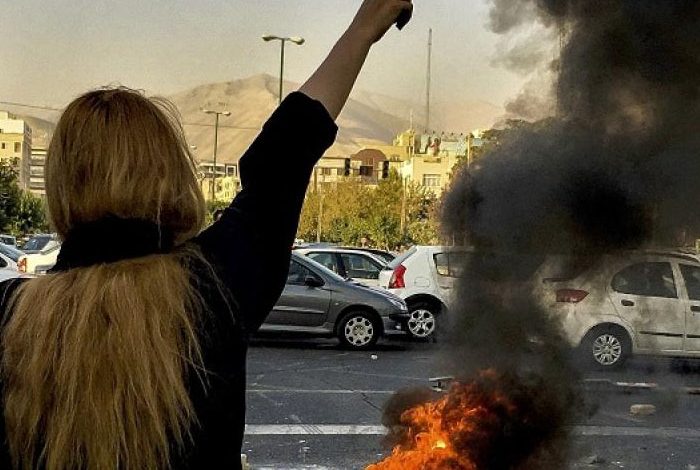 Une nouvelle vague de protestations... Le spectre de Mahsa Amini hante à nouveau le régime iranien