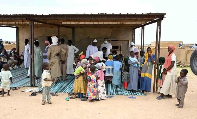 L'équipe humanitaire des EAU distribue 200 têtes de bétail aux habitants d'Amdjarass au Tchad 