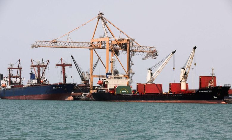 Les Houthis dévalisent 200 millions de dollars du port de Hodeidah... Détails  