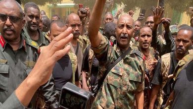 Al-Burhan "préfère" une solution pacifique au soudan et cible les "mercenaires"