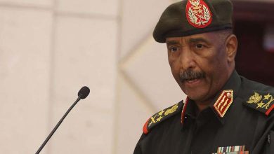 Le chef des Forces de soutien rapide soudanaises menace de poursuivre Abdel Fattah al-Burhan et appelle l'armée à se retirer du combat