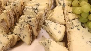Maturé dans des Grottes : Découvrez le Prix de la Part de Fromage la Plus Chère au Monde