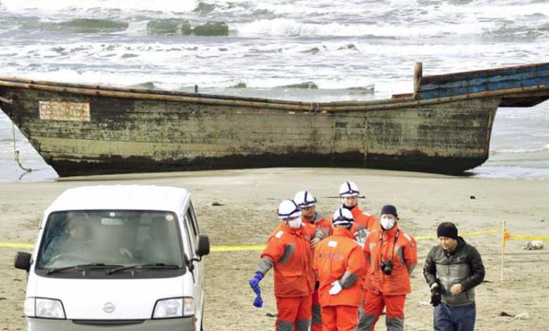 5 corps à l'intérieur d'une voiture dans la mer au Japon... Qu'est-il arrivé