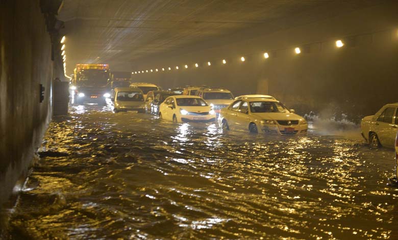 Lors des Premières Pluies... Les routes de Beyrouth confrontées à des inondations destructrices... Détails