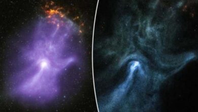 Une image terrifiante de l'espace... Main géante ressemblant à un fantôme 