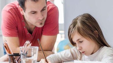 Étude : Les pères sont meilleurs que les mères pour aider les enfants à étudier