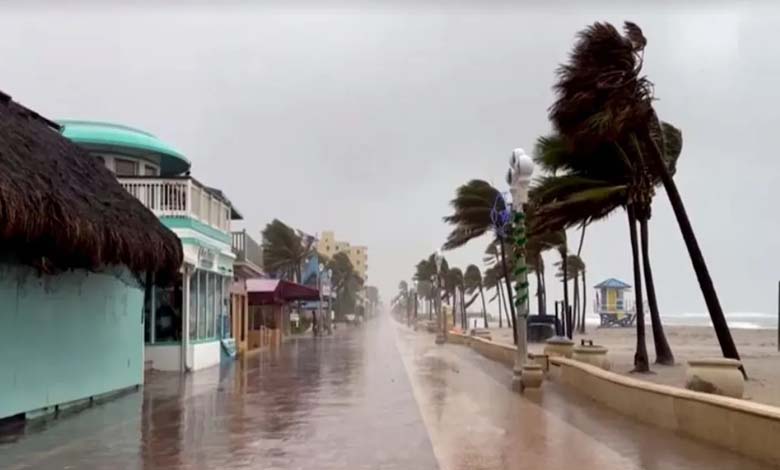 Une tempête submerge l'État de Floride aux États-Unis de pluie 