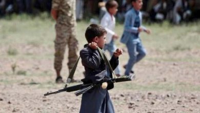 Les milices houthis établissent un nouveau camp d'entraînement pour les enfants à Taiz... Détails