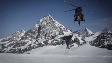 La découverte des corps de cinq skieurs en Suisse