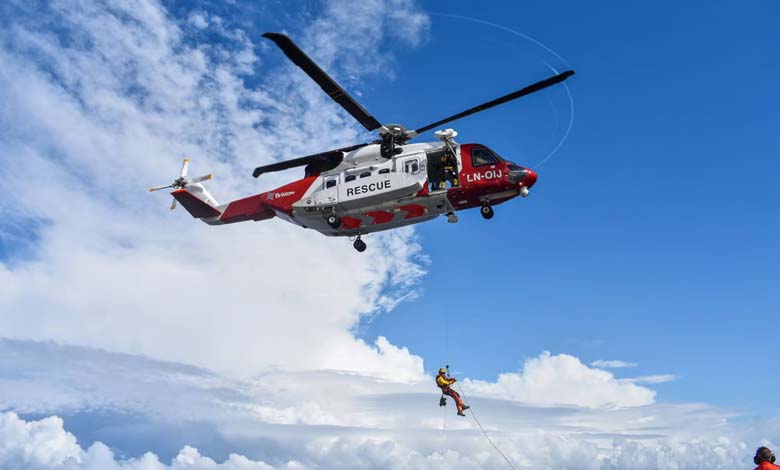 La mort d'un membre d'équipage d'un hélicoptère qui s'est écrasé au large des côtes de la Norvège