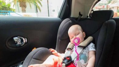 Décès d'une enfant oubliée par son père dans la voiture pendant qu'il se rendait au travail