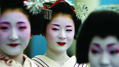 Interdiction des touristes d'entrer dans un quartier japonais célèbre en raison des "geishas"