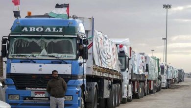 Des milliers à Gaza confrontés à la famine alors que les camions d'aide s'alignent en Égypte pour l'Aïd