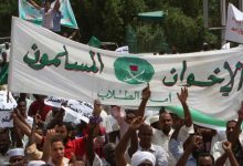 Pourquoi les Frères musulmans tentent-ils de prolonger la guerre au Soudan ? Politiciens et analystes répondent