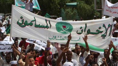 Pourquoi les Frères musulmans tentent-ils de prolonger la guerre au Soudan ? Politiciens et analystes répondent