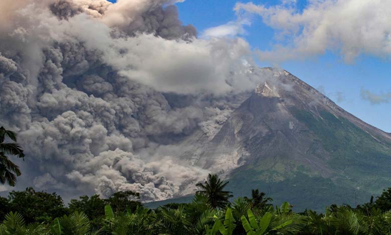 Évacuation de 7 villages en Indonésie après l'éruption du volcan "Ibu"