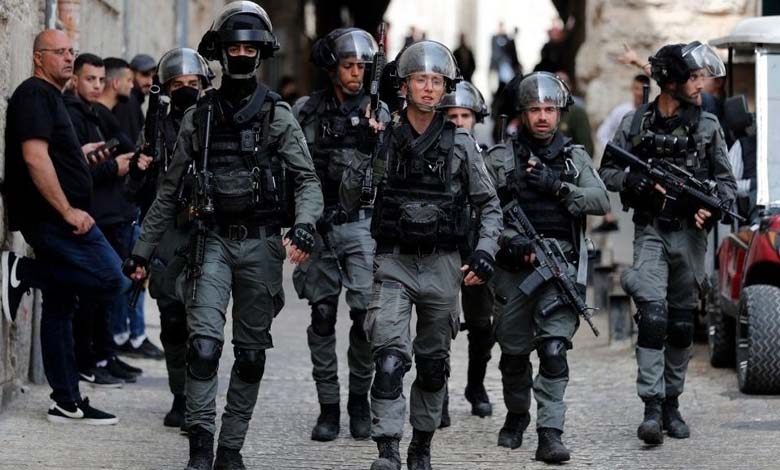 « Ils ont gravé une étoile de David sur son visage » : L'histoire d'un Palestinien et de 7 officiers israéliens
