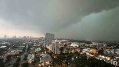 Le jour s'est transformé en nuit... Une tempête effrayante frappe Houston, États-Unis