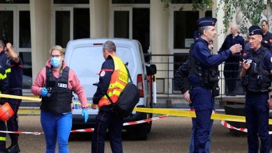Un élève poignarde une enseignante en France