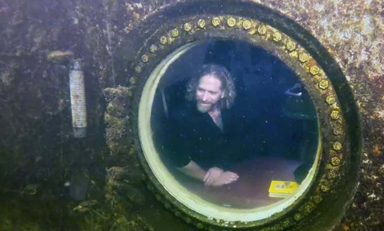 Un homme vit sous l'eau pendant 93 jours et rajeunit