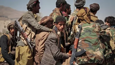 Deux faces d'une même pièce : Comment l'ouverture des routes à Marib et Taiz a révélé la perfidie et la tromperie des Frères musulmans et des Houthis