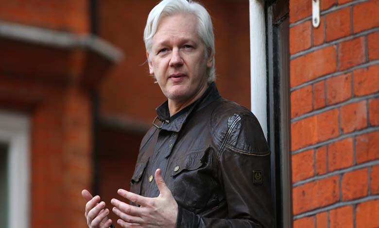 Julian Assange... Le parrain du "piratage des documents"