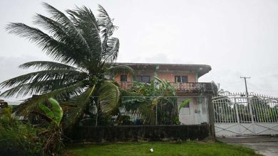 "Beryl" devient un ouragan "potentiellement catastrophique" de catégorie 5 