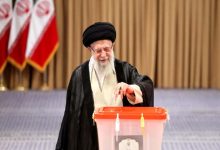 Les Iraniens choisissent leur président entre un réformiste et un conservateur strict