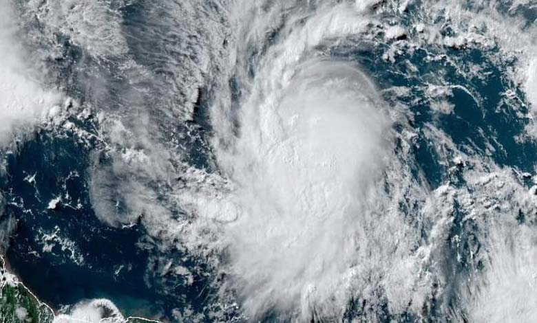 les îles des caraïbes se préparent à l'ouragan "dangereux" beryl