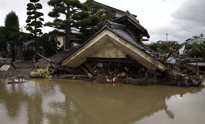 Japon... Le violent typhon 'Shanshan' provoque des glissements de terrain mortels