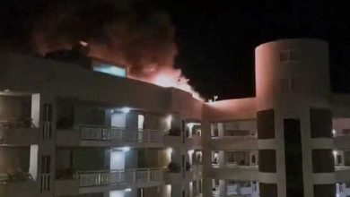 Un hélicoptère s'écrase sur le toit d'un hôtel dans une ville touristique en Australie