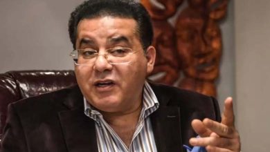 "Chocolat avec de l'alcool" : Les aveux d'un journaliste affilié aux Frères musulmans atteignent Ayman Nour en plein cœur