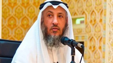 Le rouge pour « les femmes et les infidèles »… Un prédicateur koweïtien suscite la controverse sur les réseaux sociaux