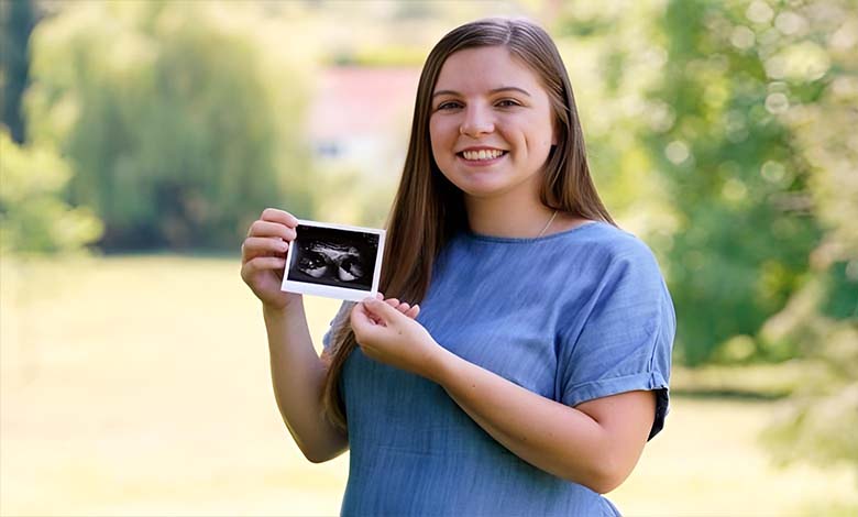 50 Millions de Vues : Une Naissance Exceptionnelle de Jumeaux dans Deux Utérus Distincts