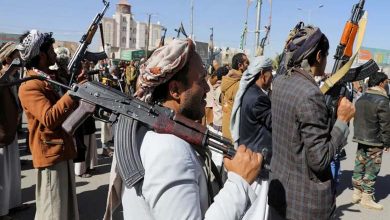 Les Houthis ne prennent pas leurs décisions... L’Iran frappe et leur attribue les attaques... Un haut responsable révèle les coulisses