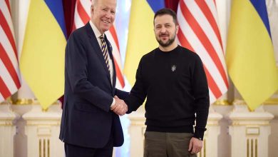 Des armes et des dettes annulées : les "derniers" cadeaux de Biden à l’Ukraine